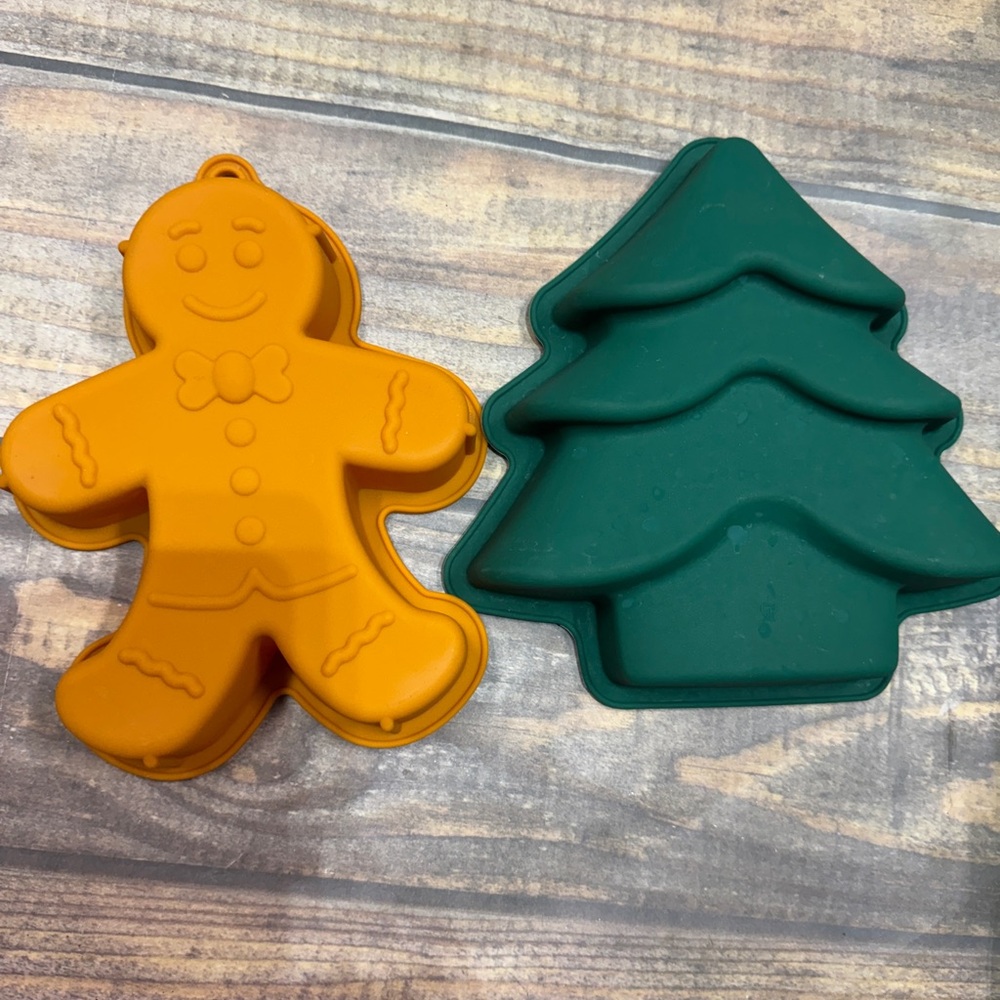 Gingerbread & Tree Silicone Baking Molds - Orange and Dark Green
